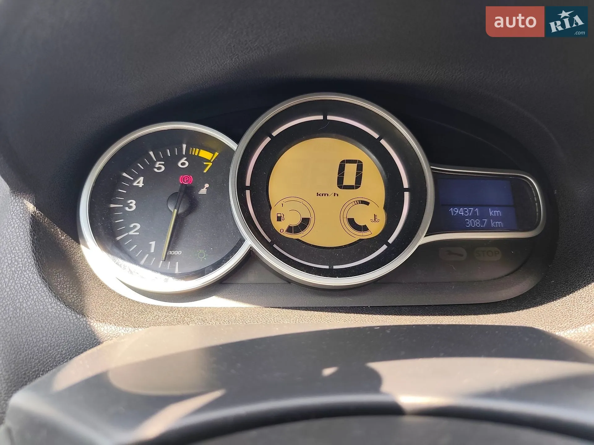 2010 Renault Megane - мініатюра 3