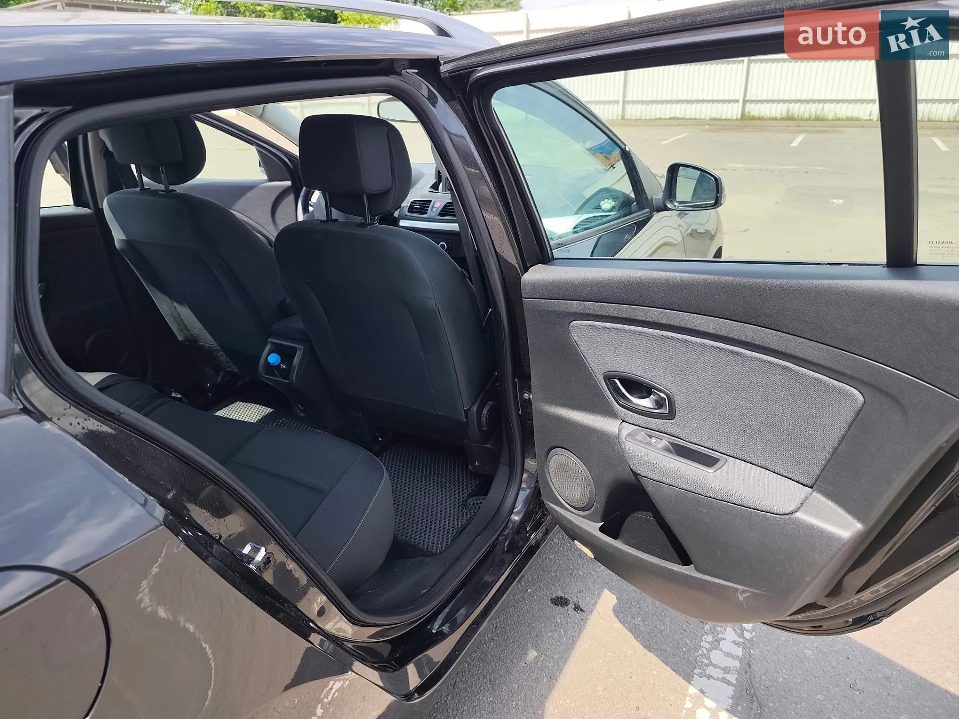 2010 Renault Megane - мініатюра 8