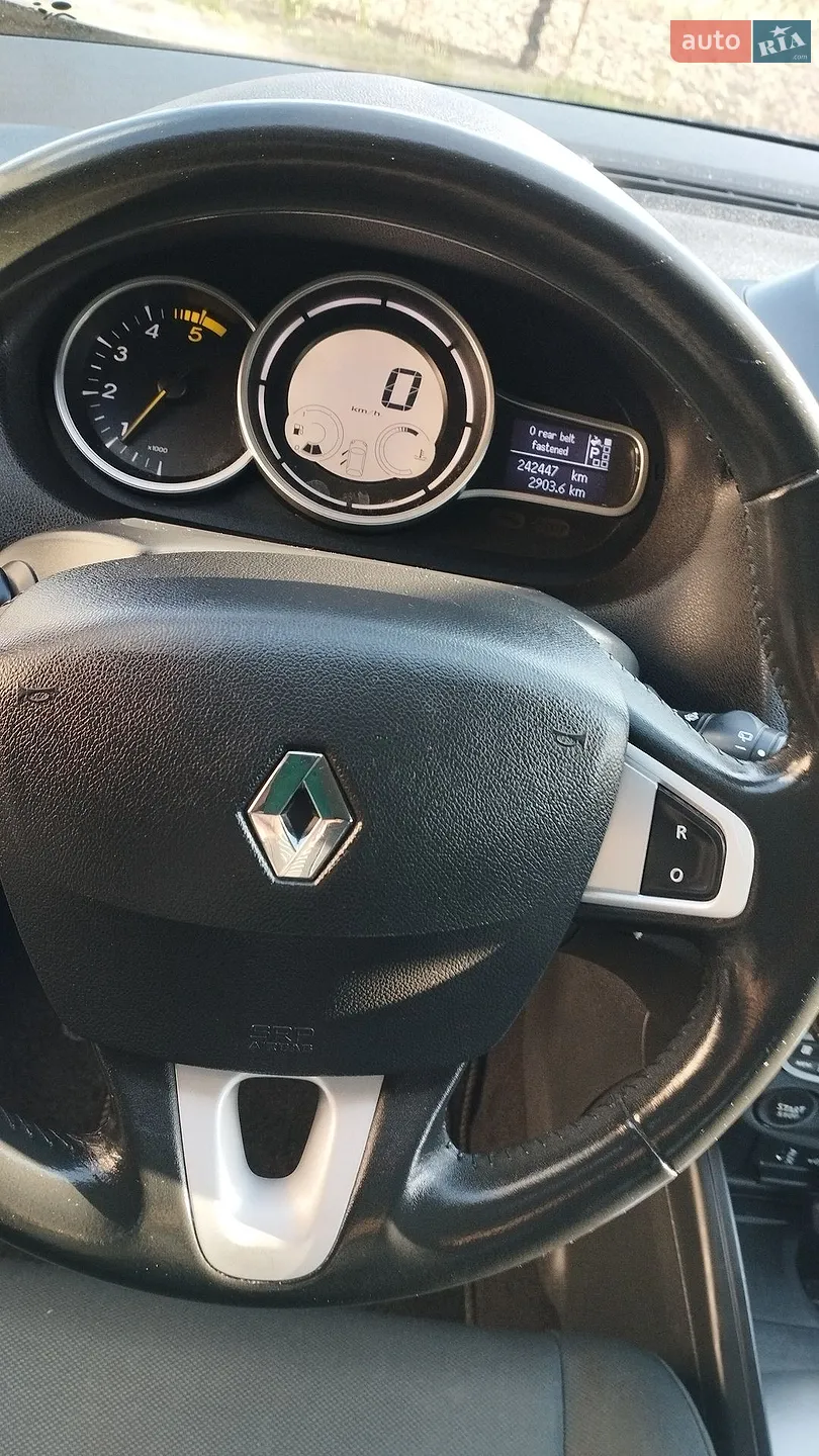 2011 Renault Megane - мініатюра 11