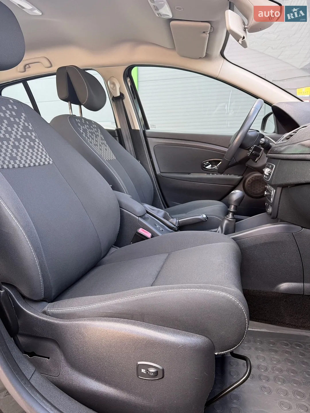 2012 Renault Megane - мініатюра 29