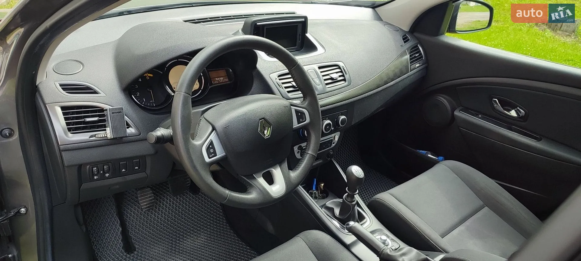 2012 Renault Megane - мініатюра 12