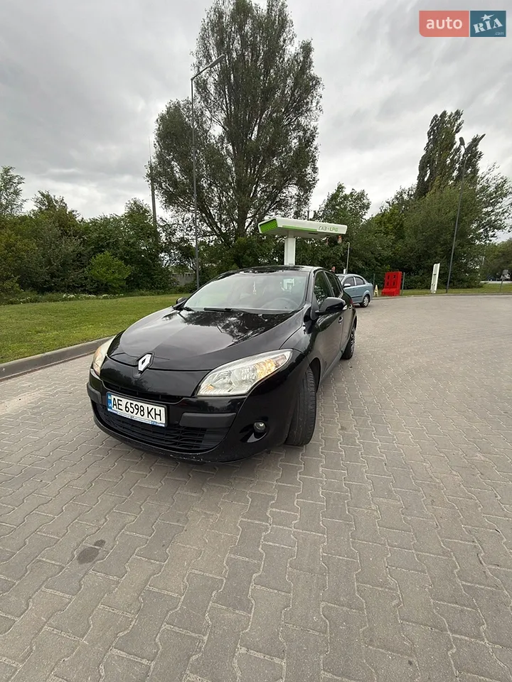 2010 Renault Megane - мініатюра 19