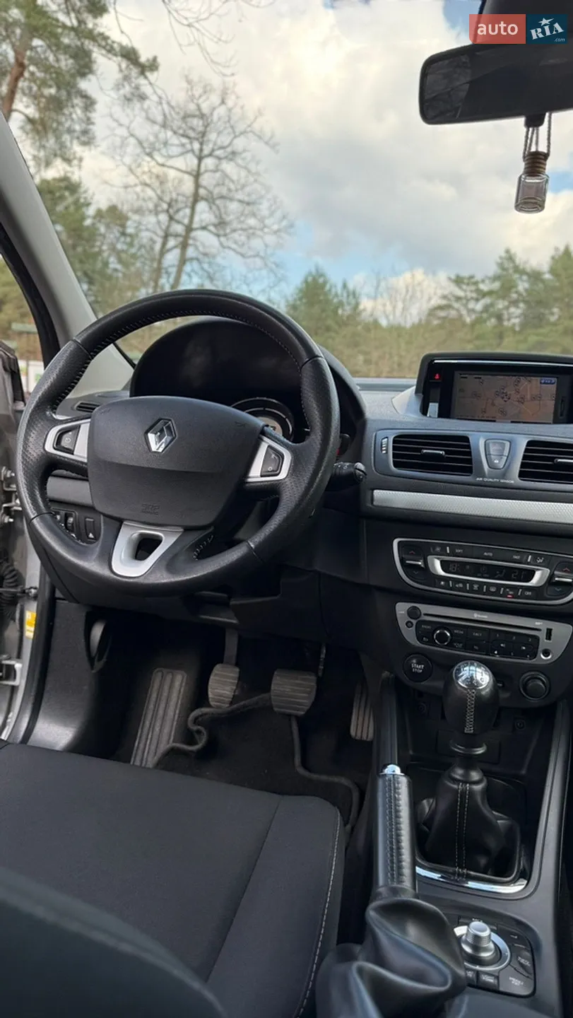 2012 Renault Megane - мініатюра 21