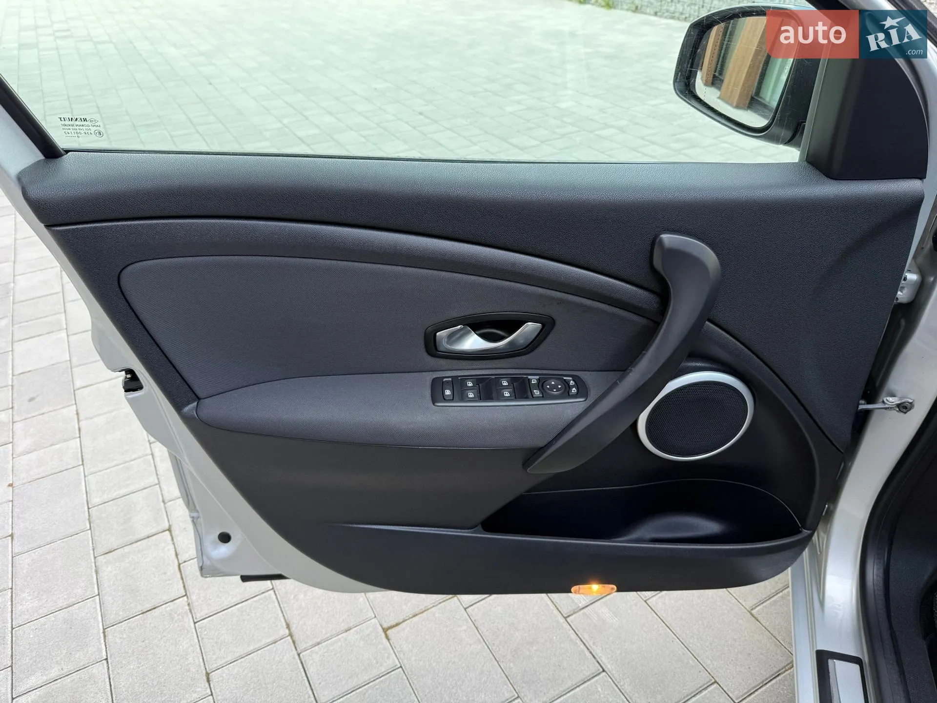 2010 Renault Megane - мініатюра 16