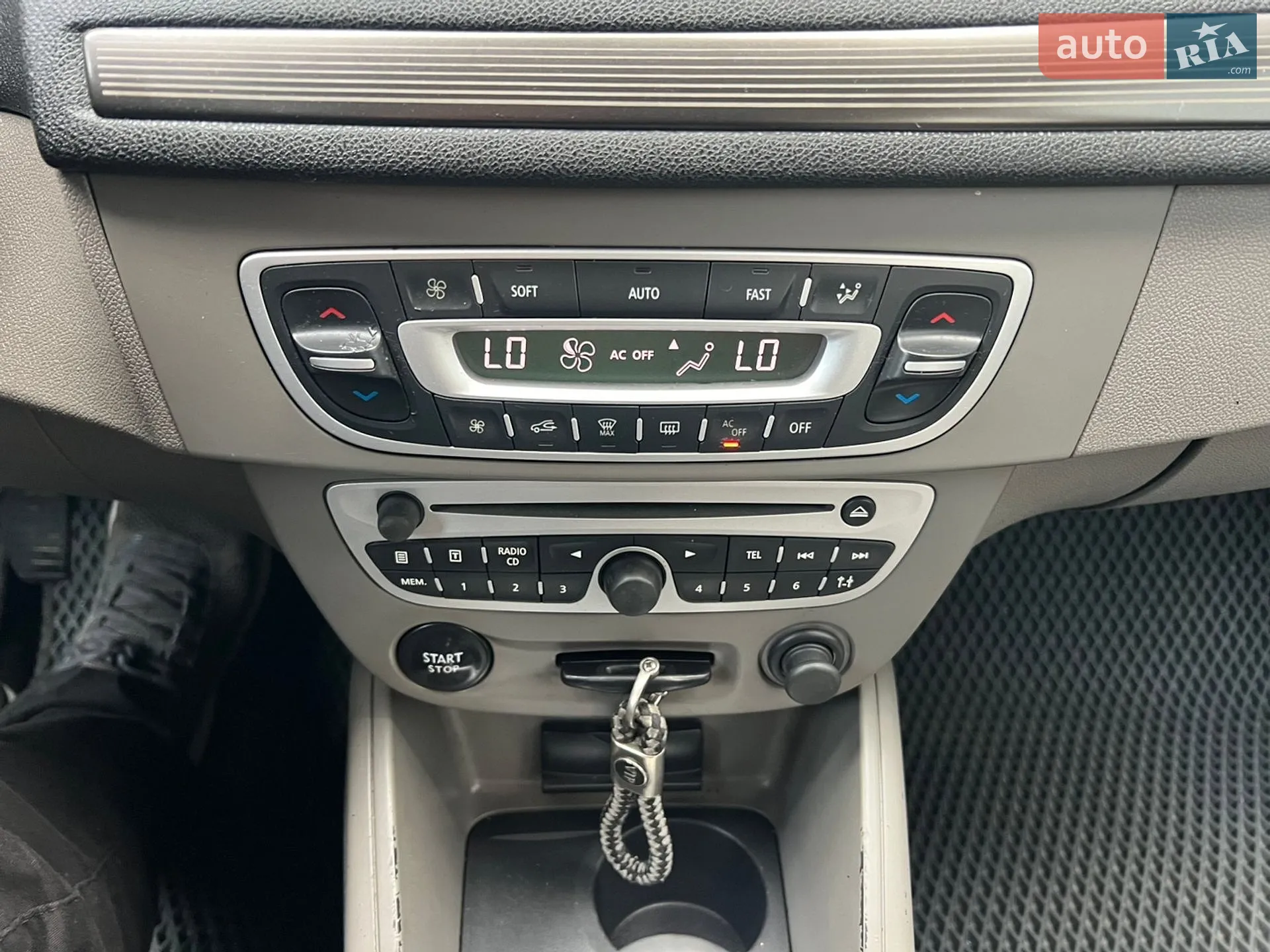 2010 Renault Megane - мініатюра 15