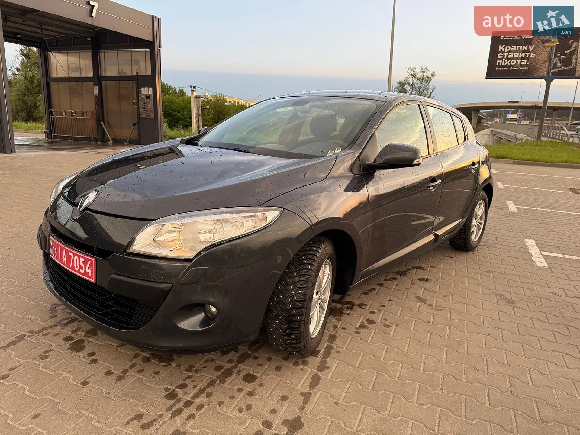 2010 Renault Megane - мініатюра 8