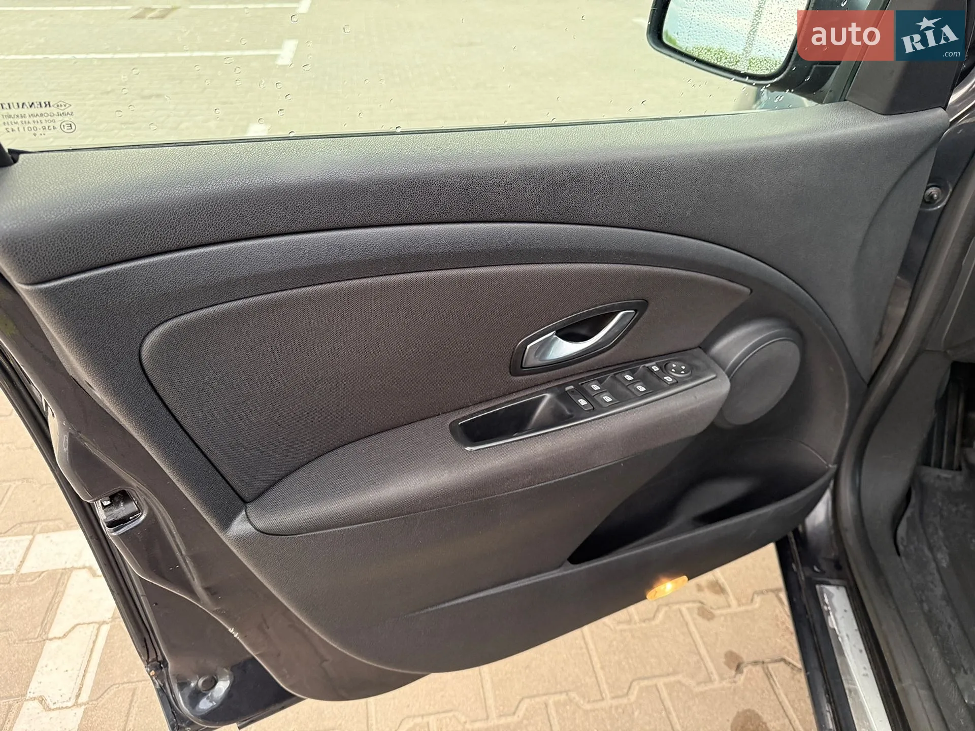 2010 Renault Megane - мініатюра 32
