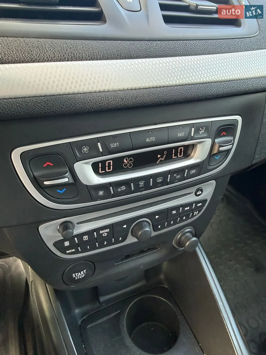 2010 Renault Megane - мініатюра 11