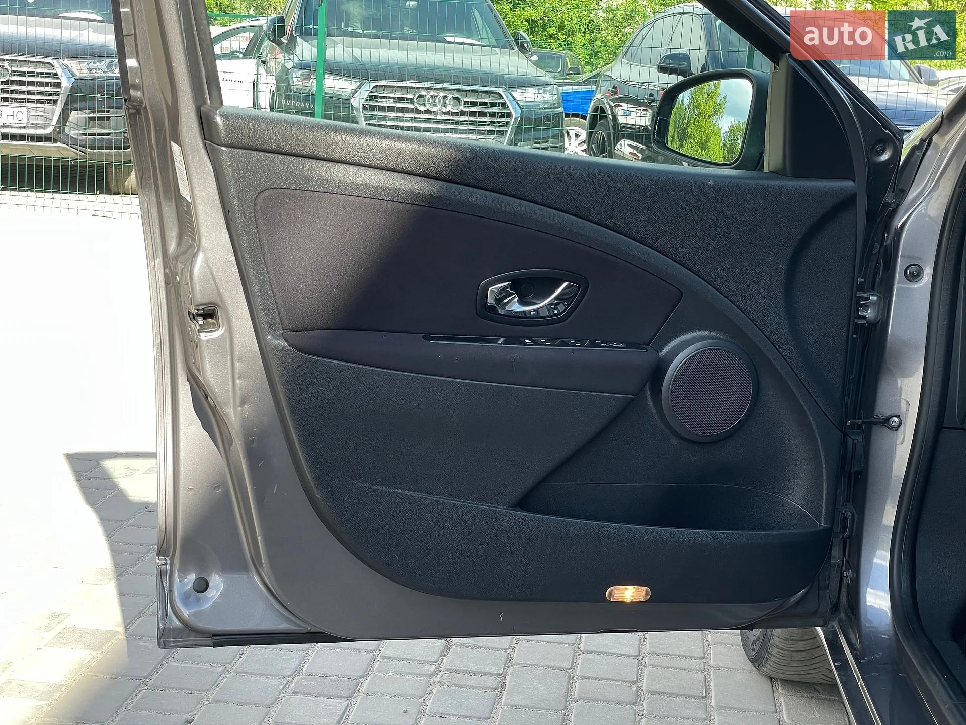 2012 Renault Megane - мініатюра 23