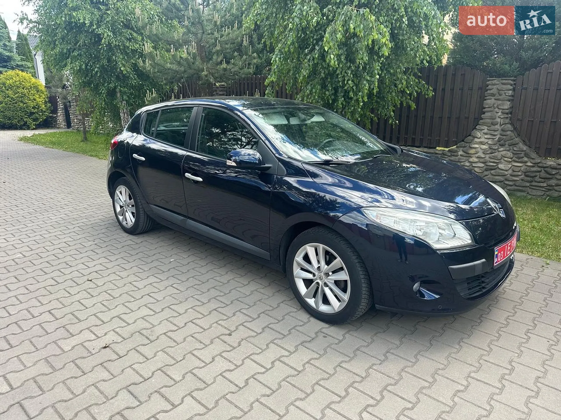 2010 Renault Megane - мініатюра 2