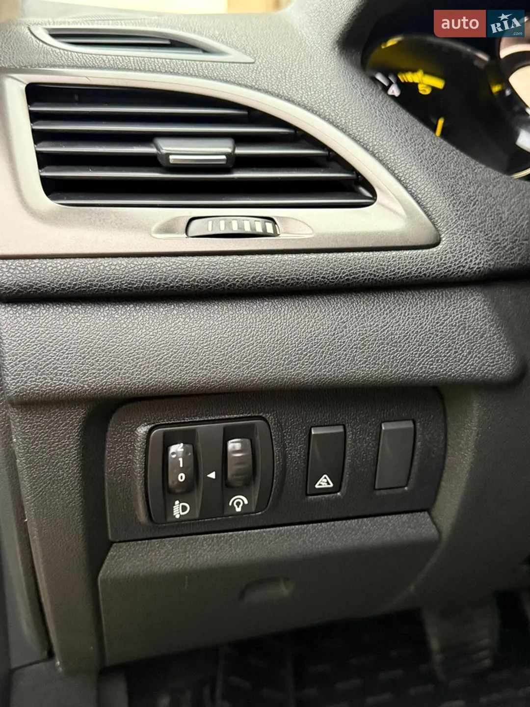 2013 Renault Megane - мініатюра 21