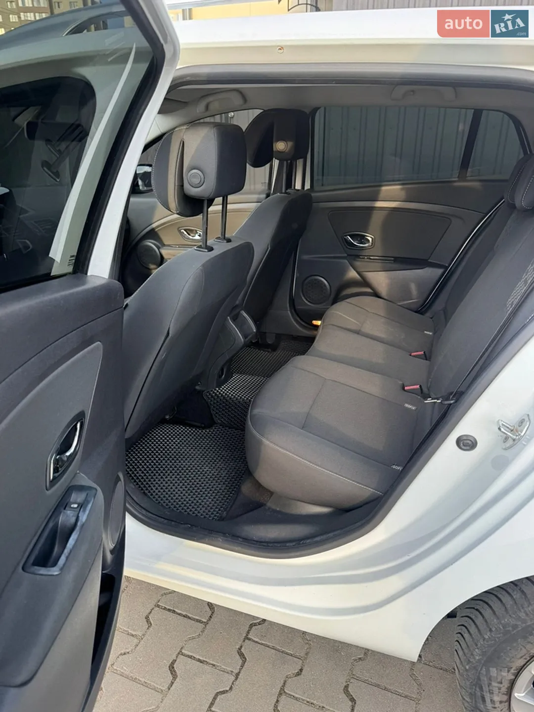 2012 Renault Megane - мініатюра 8