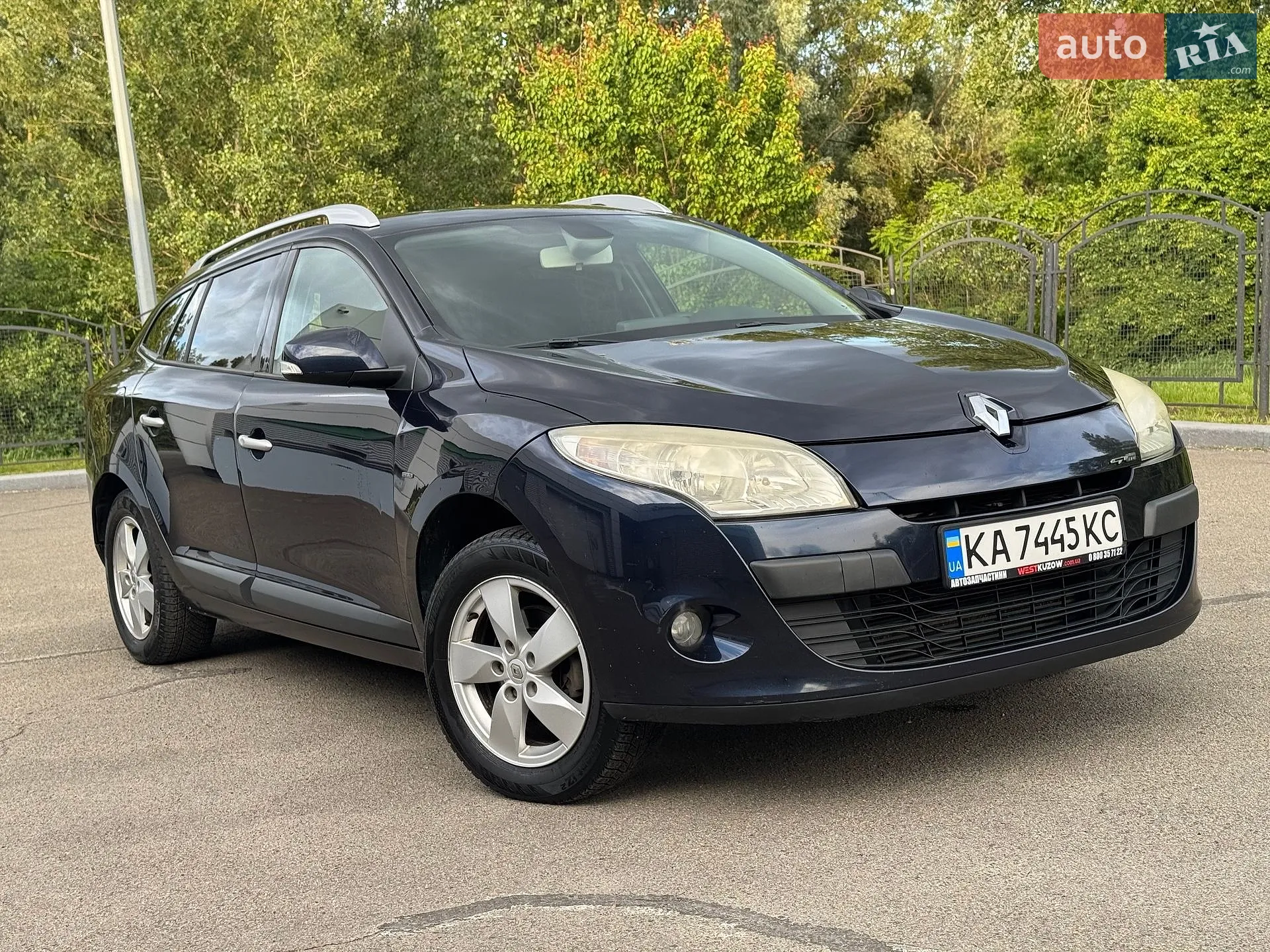 2010 Renault Megane - мініатюра 2