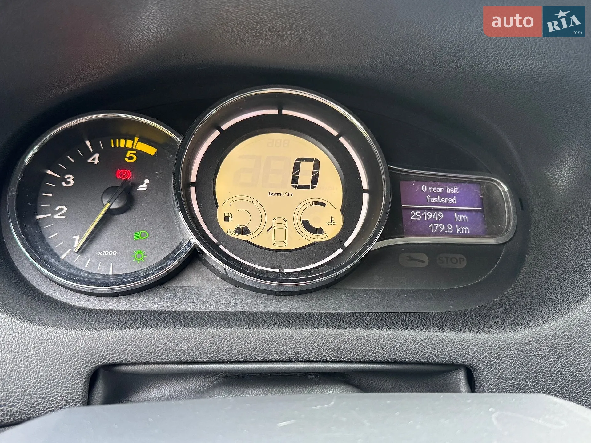 2010 Renault Megane - мініатюра 29