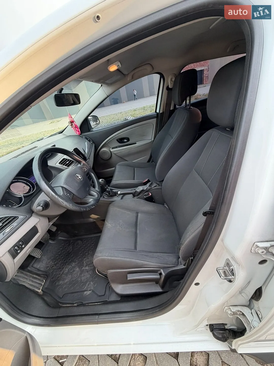 2011 Renault Megane - мініатюра 18