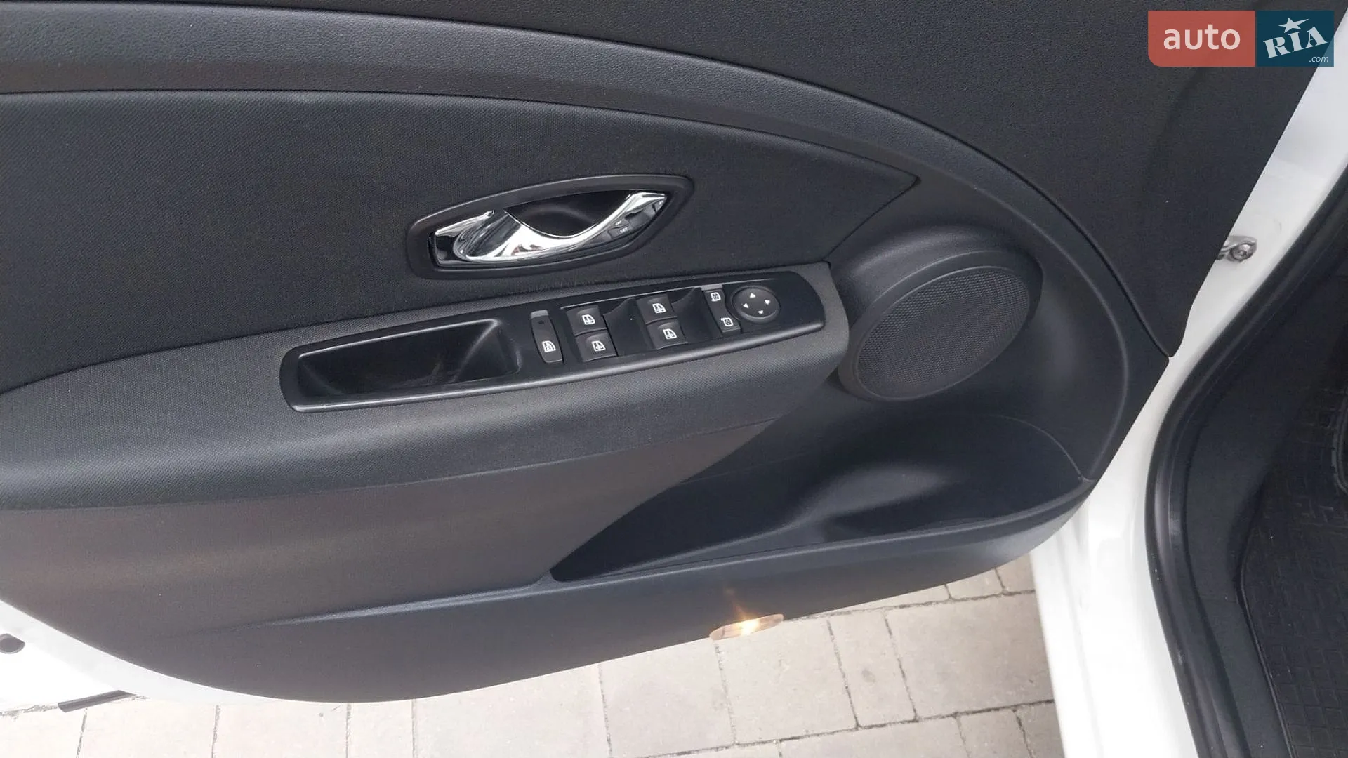 2011 Renault Megane - мініатюра 36