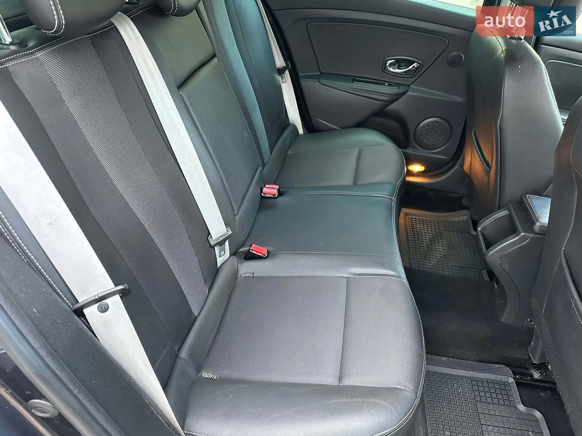 2012 Renault Megane - мініатюра 30