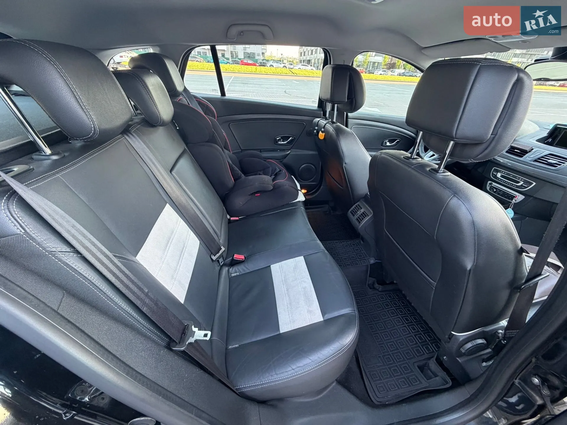 2012 Renault Megane - мініатюра 24