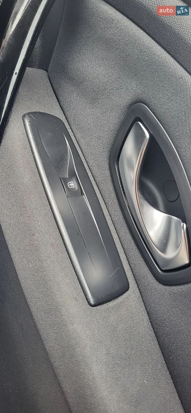 2010 Renault Megane - мініатюра 22