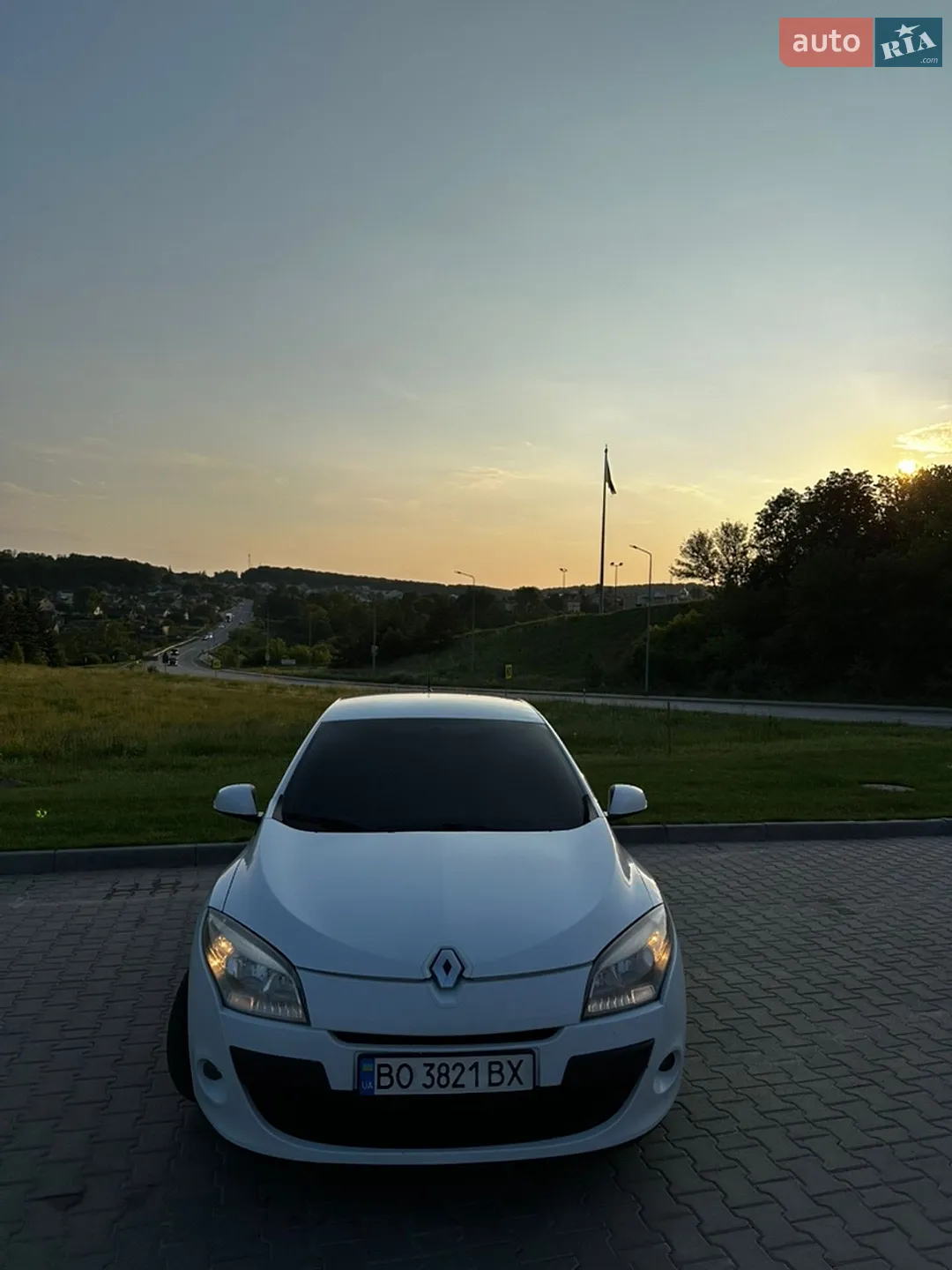 2010 Renault Megane - мініатюра 11