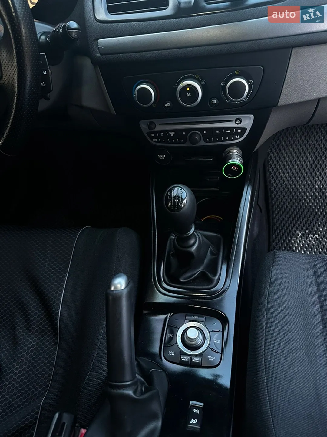 2010 Renault Megane - мініатюра 23