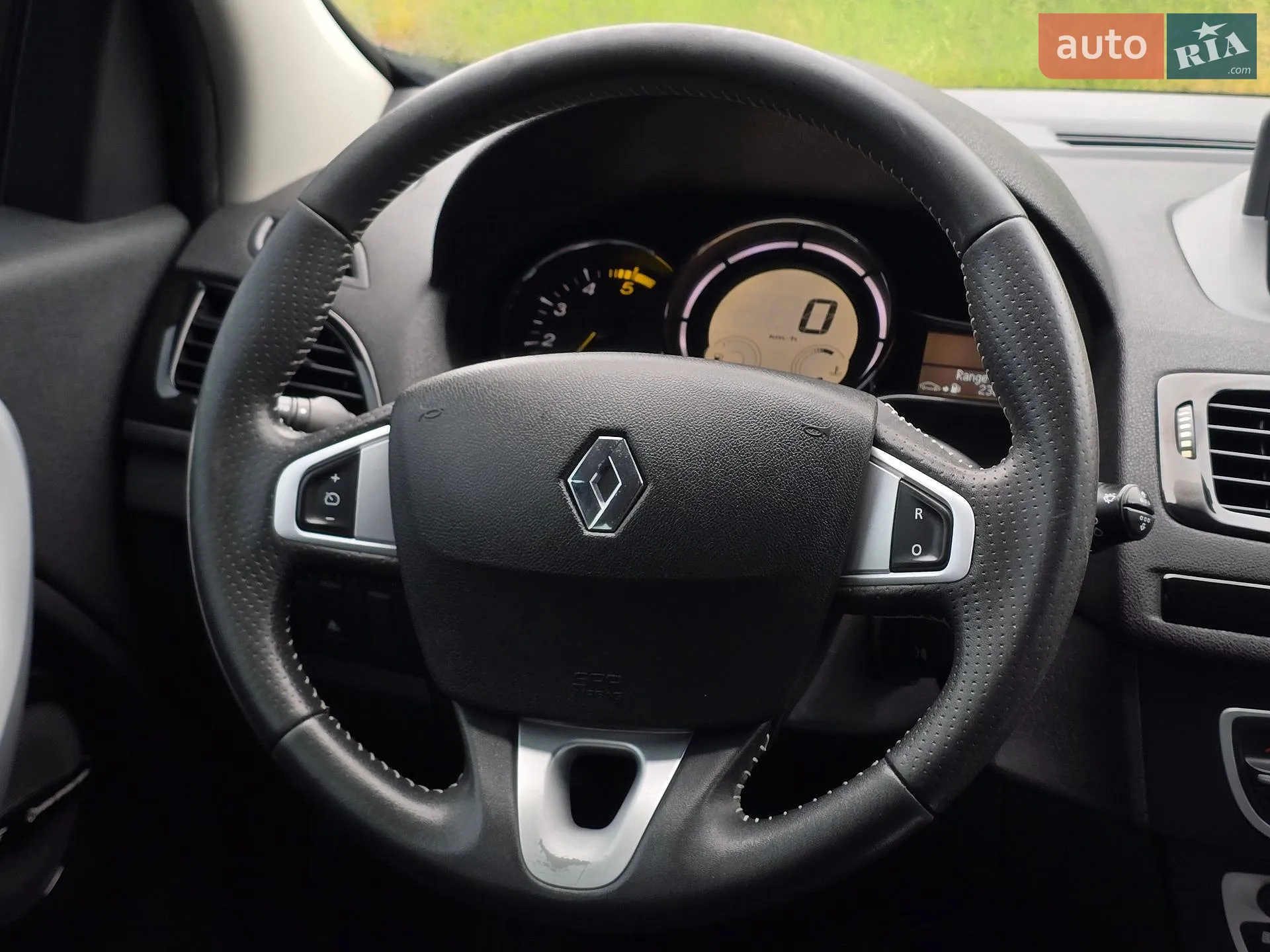 2011 Renault Megane - мініатюра 27