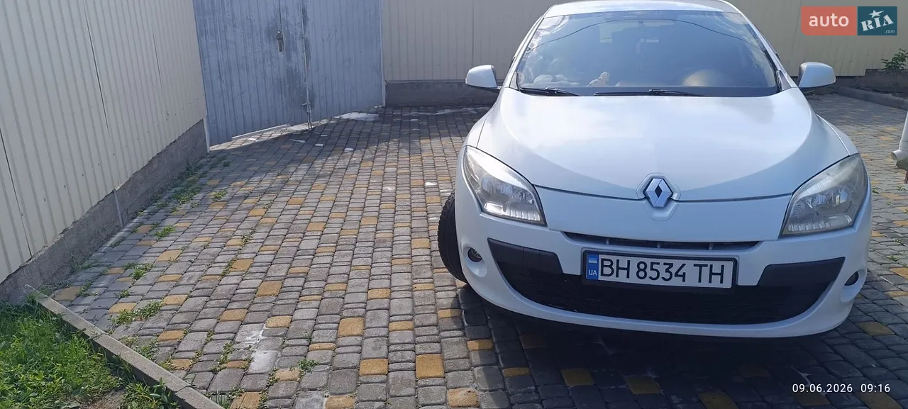 2010 Renault Megane - мініатюра 11