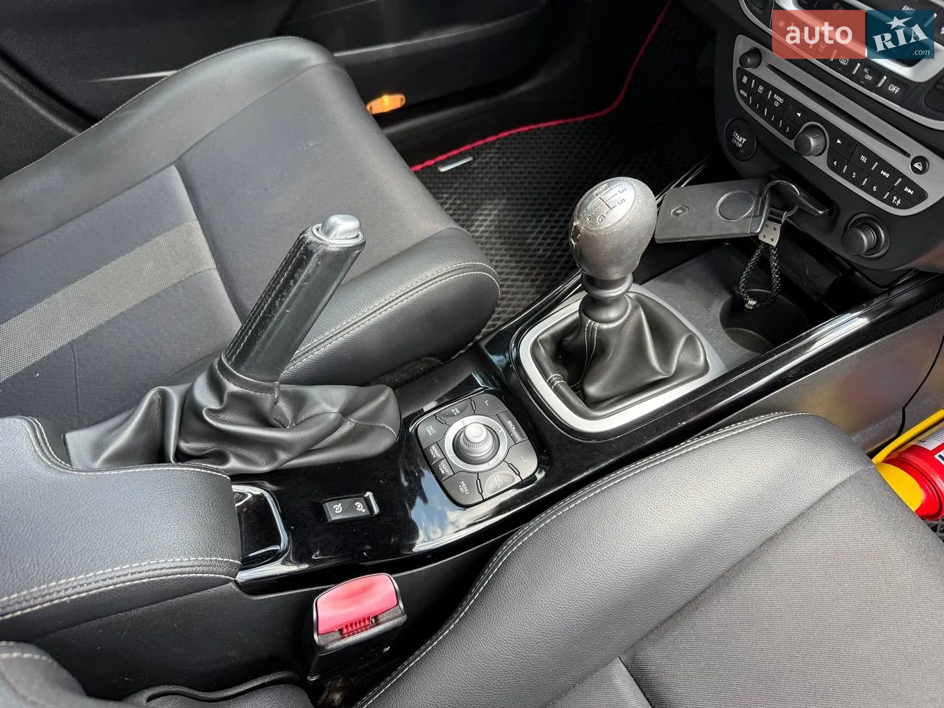 2011 Renault Megane - мініатюра 25