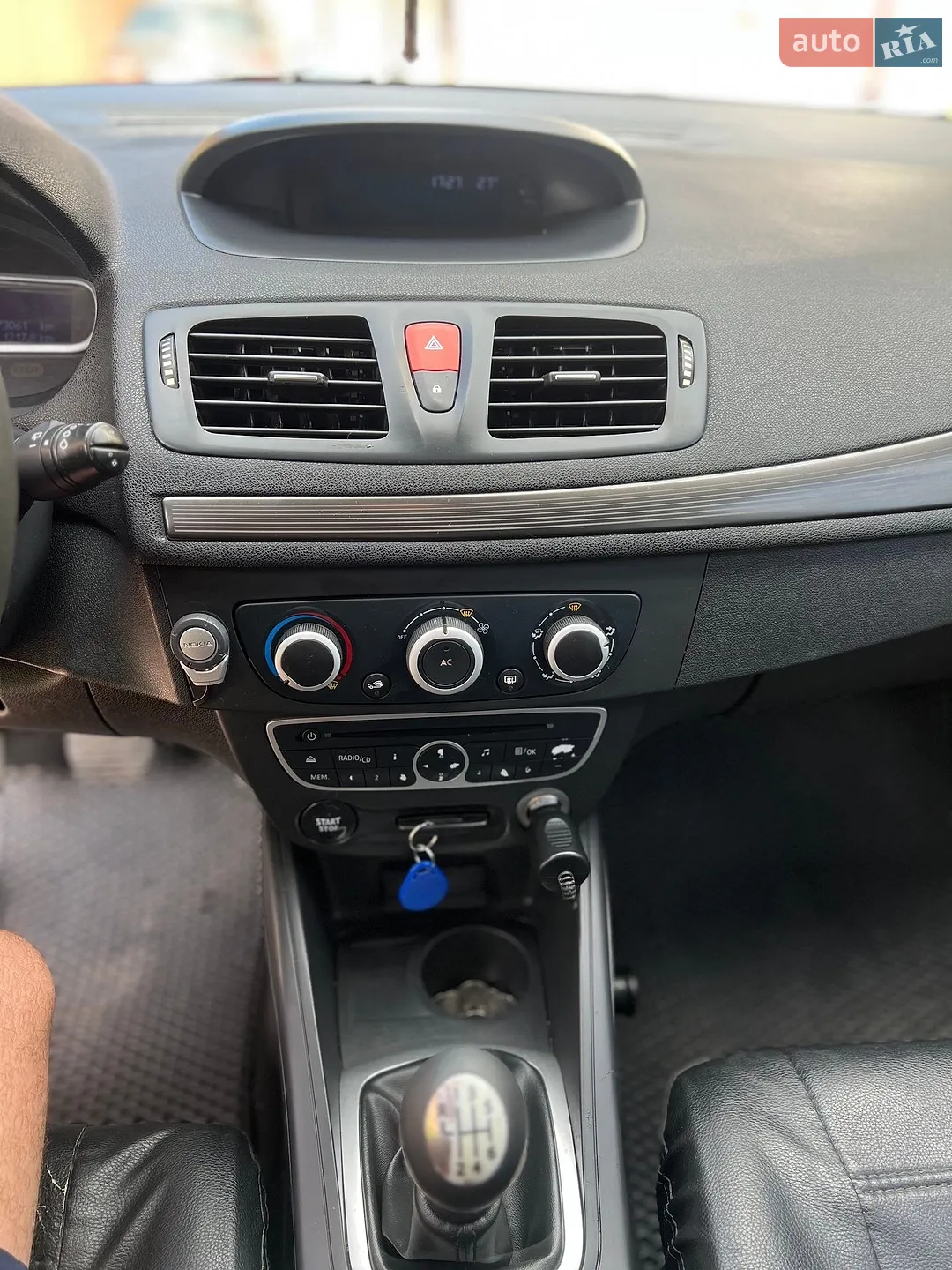 2011 Renault Megane - мініатюра 45