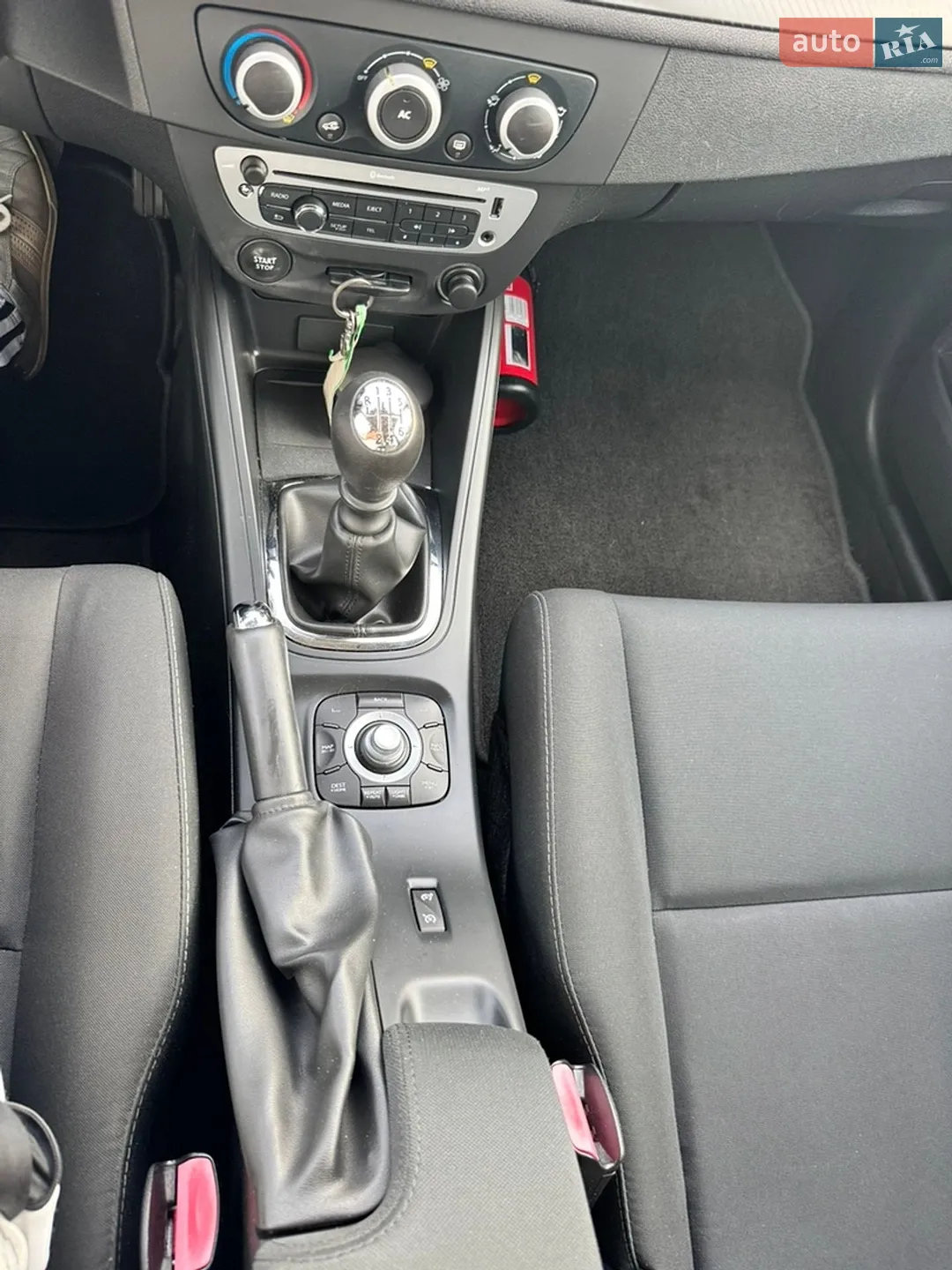 2012 Renault Megane - мініатюра 21