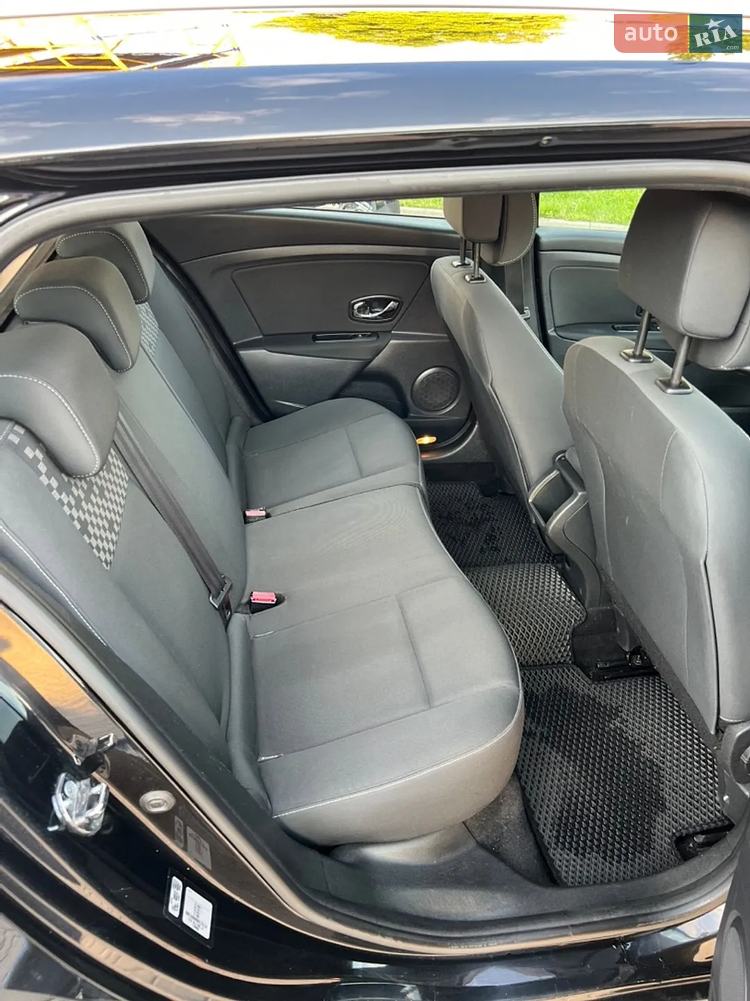 2012 Renault Megane - мініатюра 18