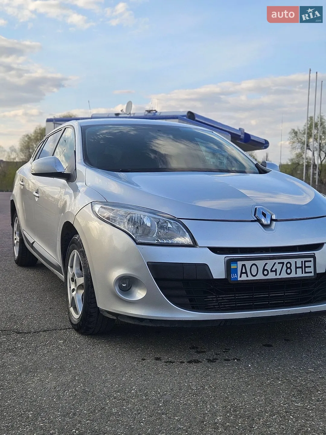 2010 Renault Megane - мініатюра 2