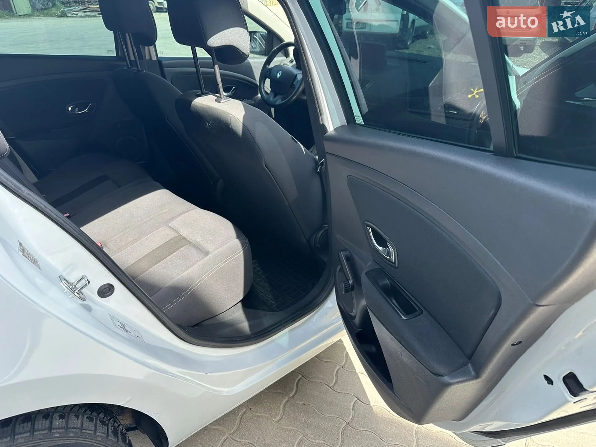 2014 Renault Megane - мініатюра 12