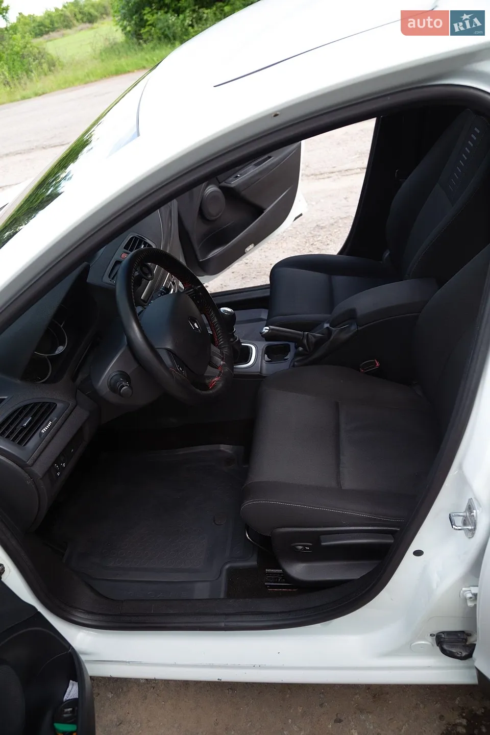 2010 Renault Megane - мініатюра 21