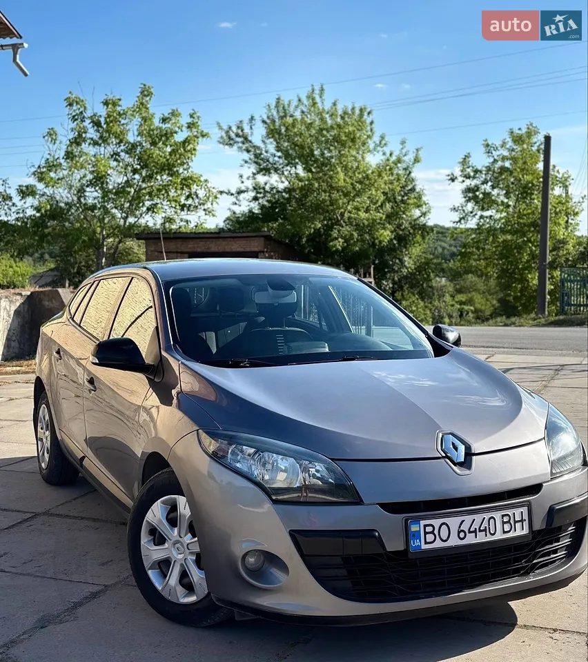 2010 Renault Megane - мініатюра 17