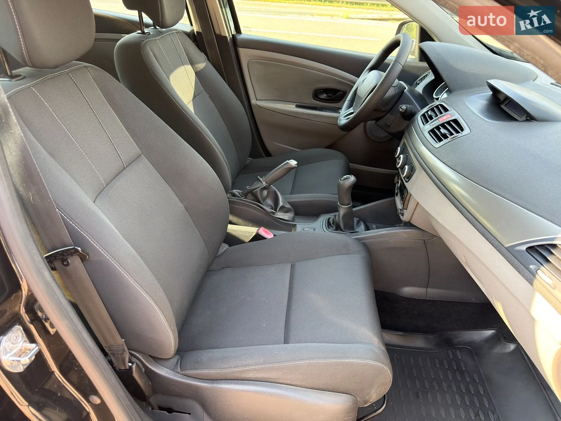 2010 Renault Megane - мініатюра 40