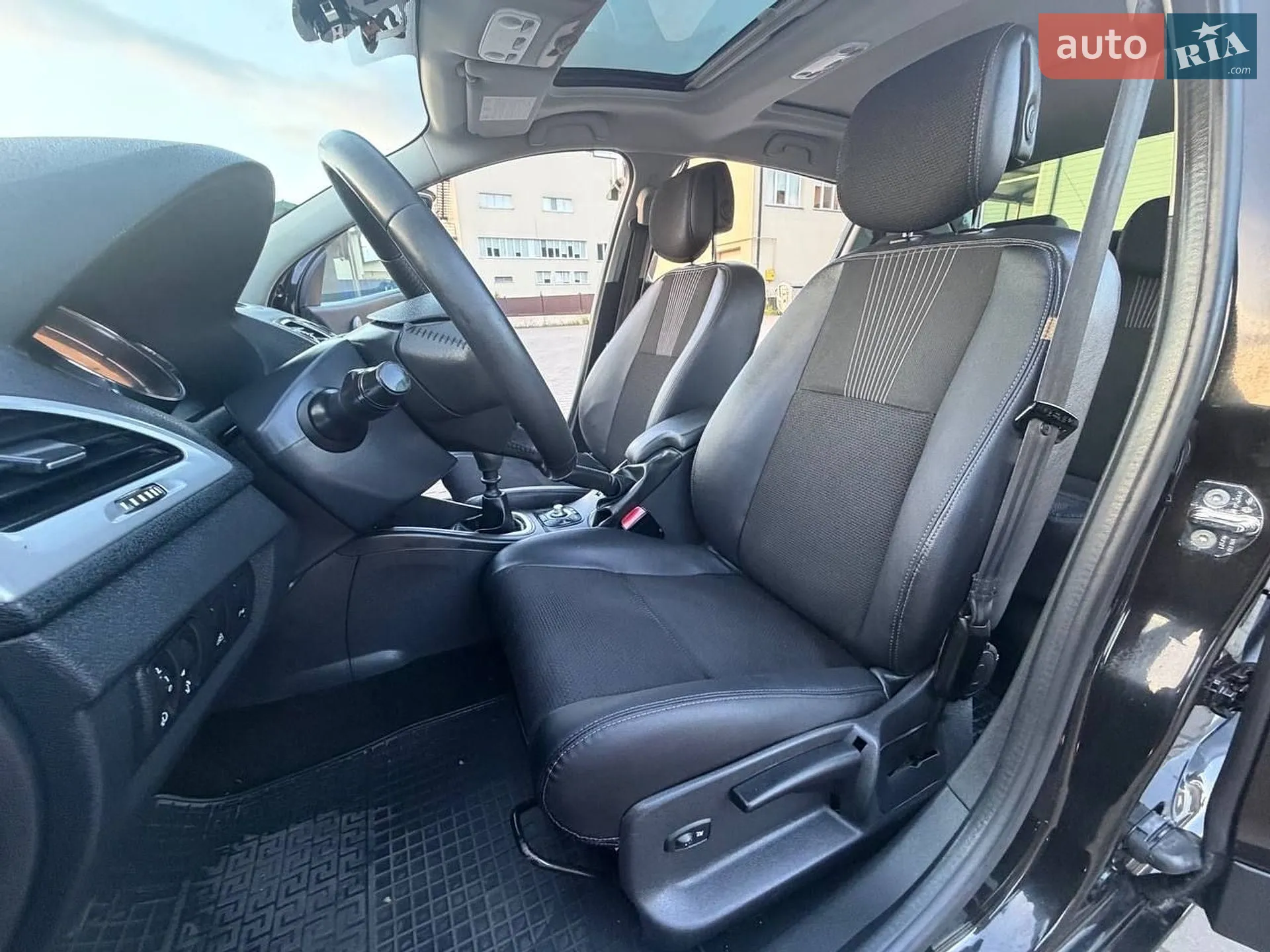 2010 Renault Megane - мініатюра 36