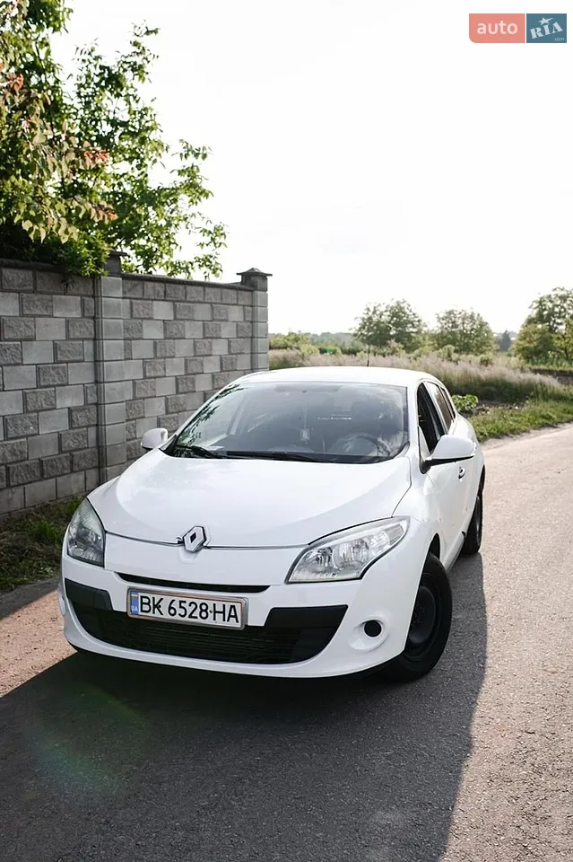 2012 Renault Megane - мініатюра 8