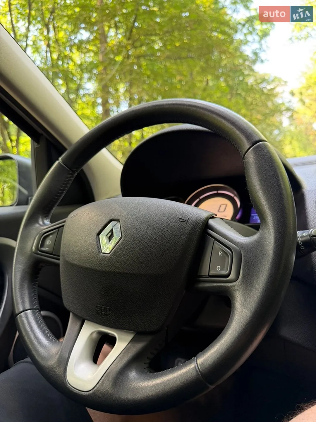 2010 Renault Megane - мініатюра 36