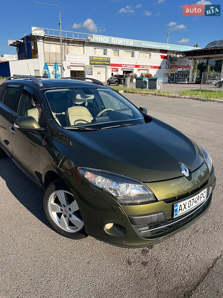 2010 Renault Megane - мініатюра 12