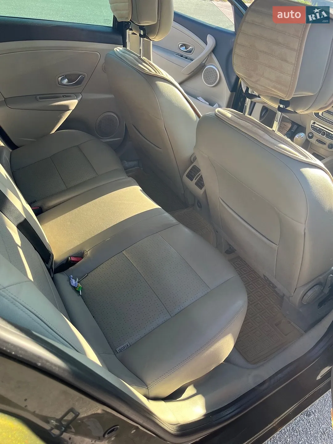 2010 Renault Megane - мініатюра 12