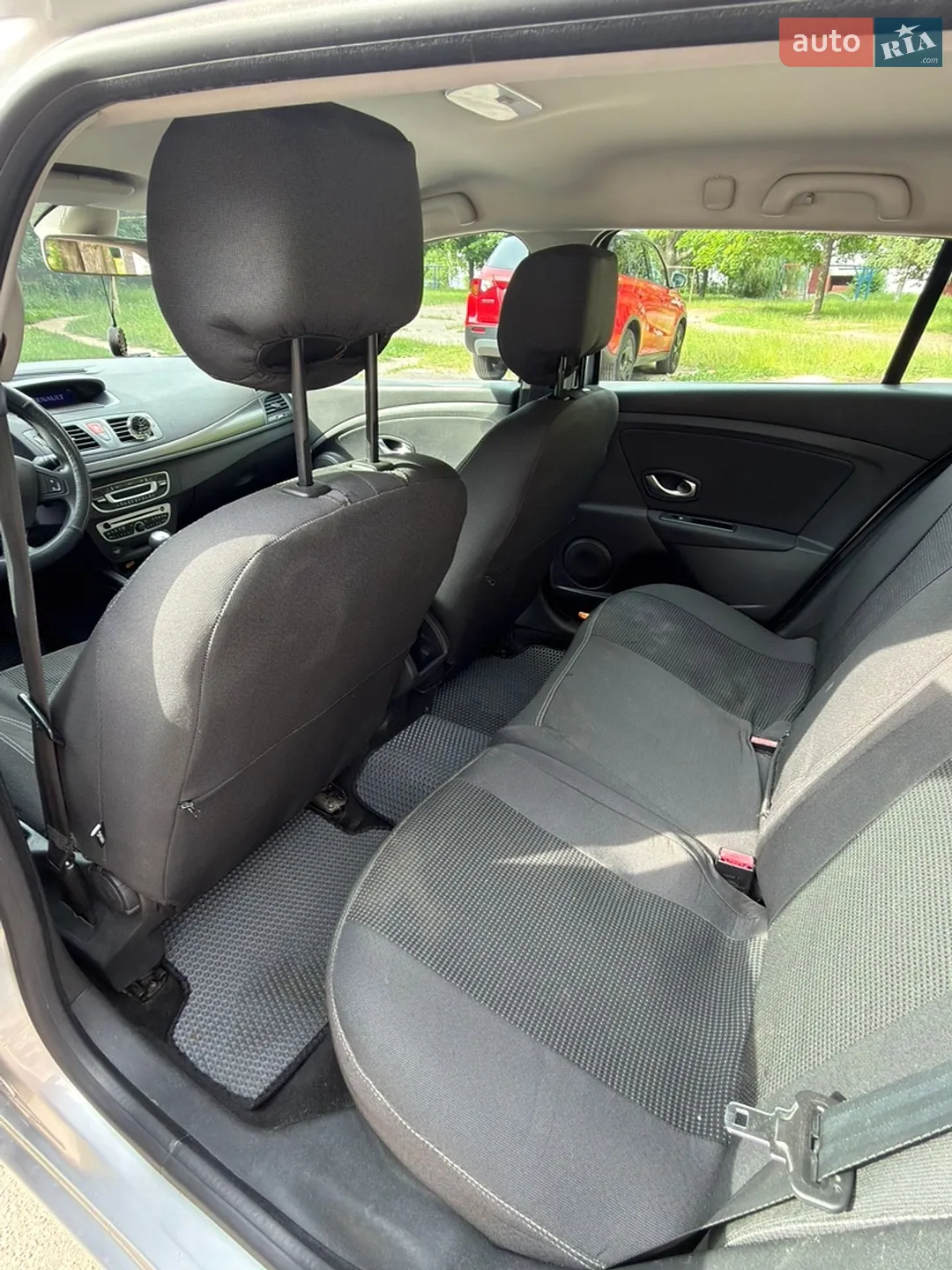 2010 Renault Megane - мініатюра 31