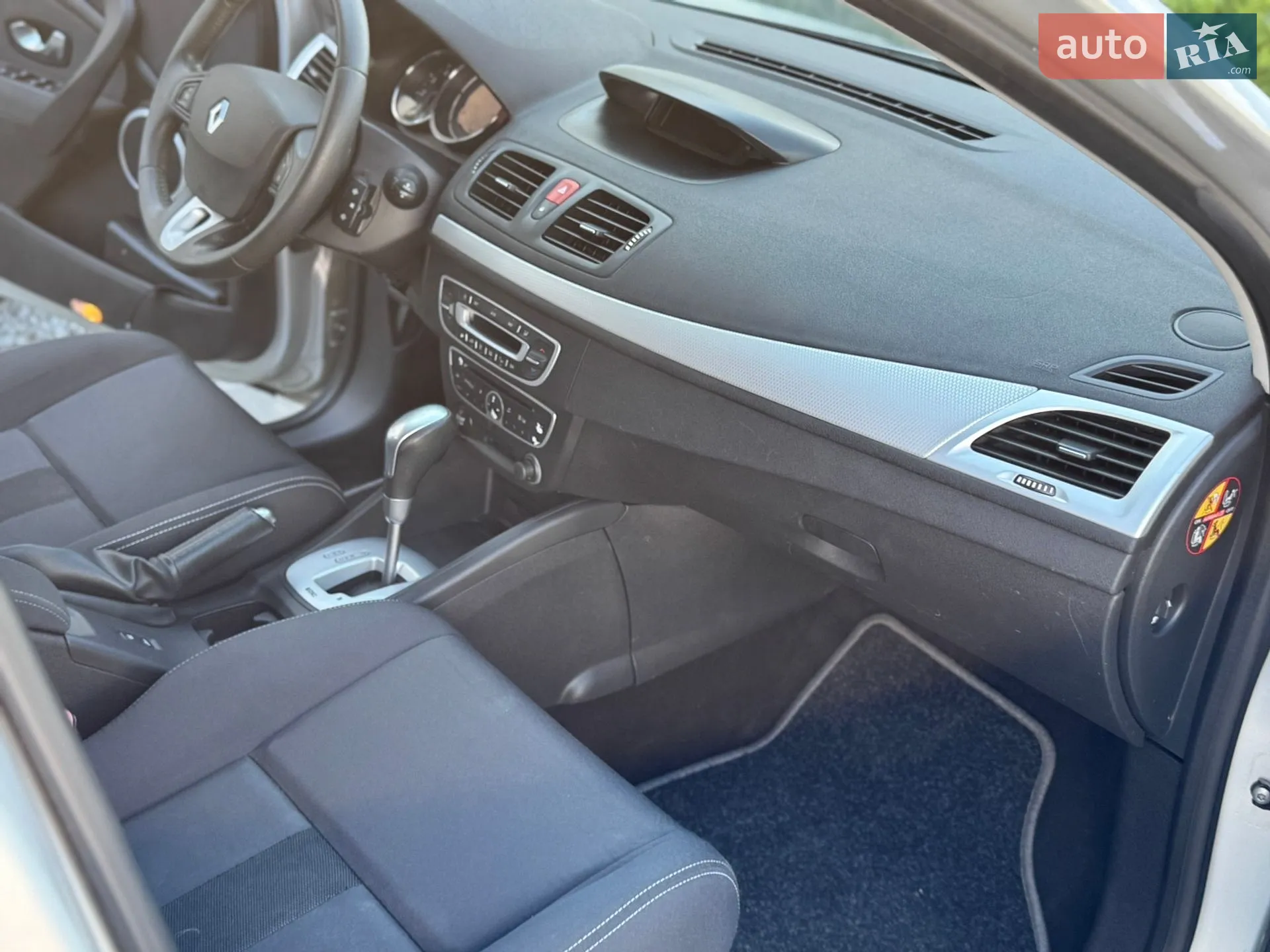 2010 Renault Megane - мініатюра 9