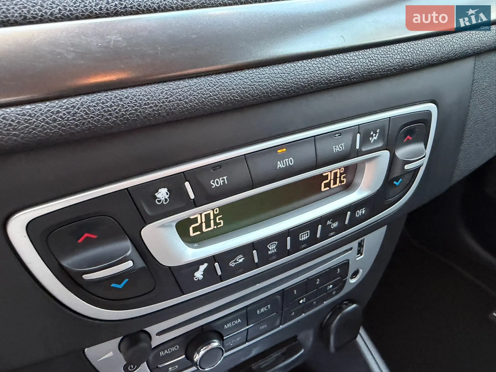 2013 Renault Megane - мініатюра 50