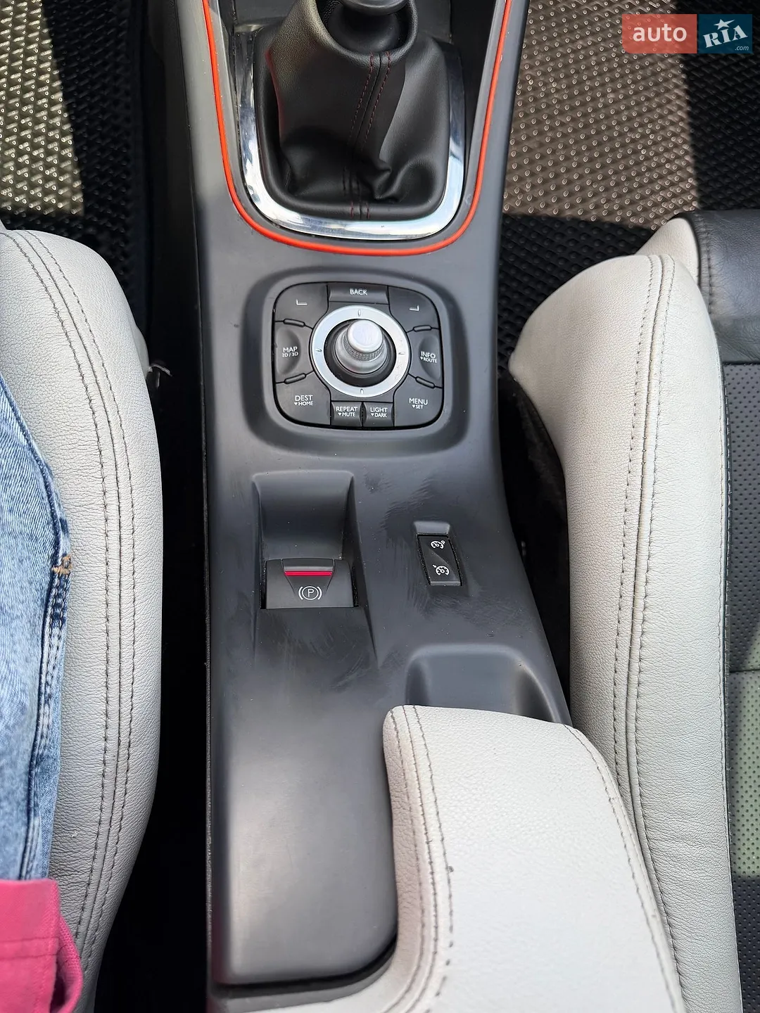 2012 Renault Megane - мініатюра 12