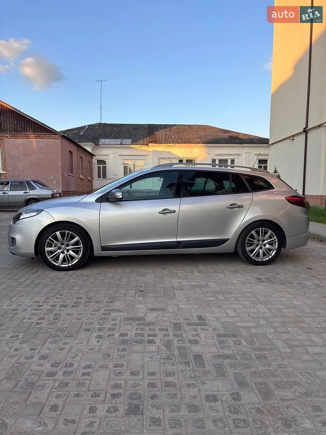 Renault Megane 2011 VIN VF1KZ8G0646178721 фото оголошення 9 з 58