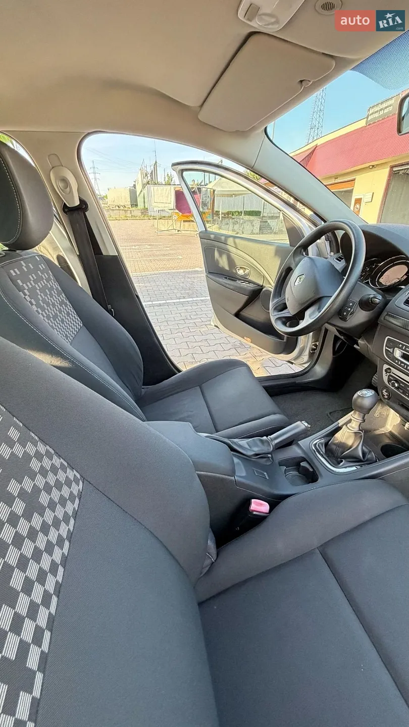 2012 Renault Megane - мініатюра 20