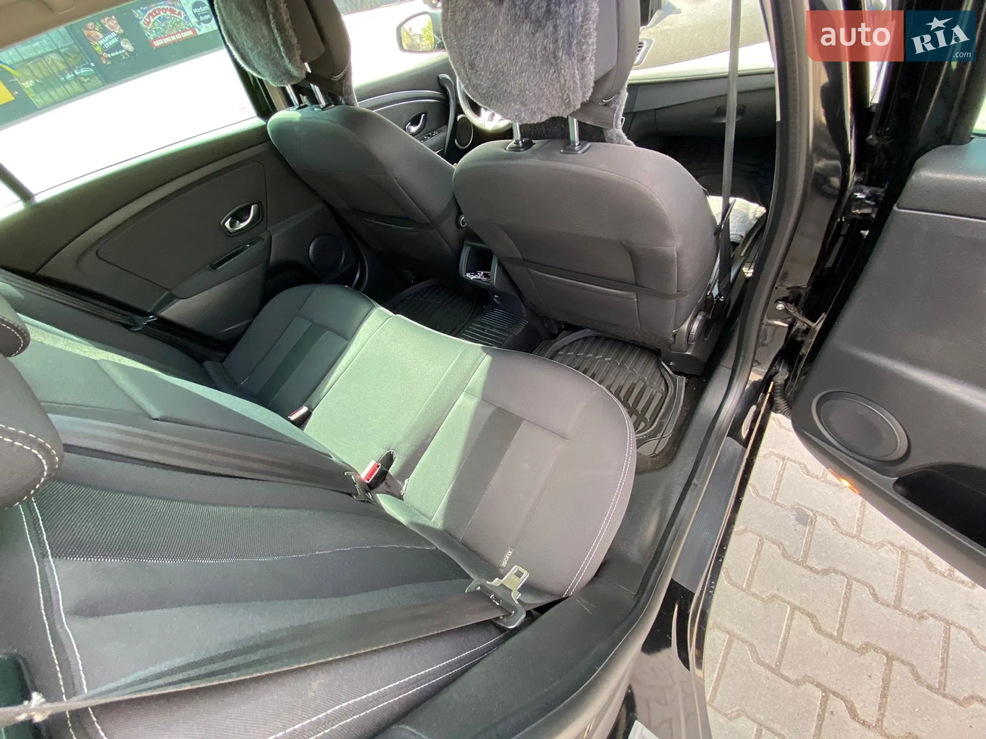2010 Renault Megane - мініатюра 8