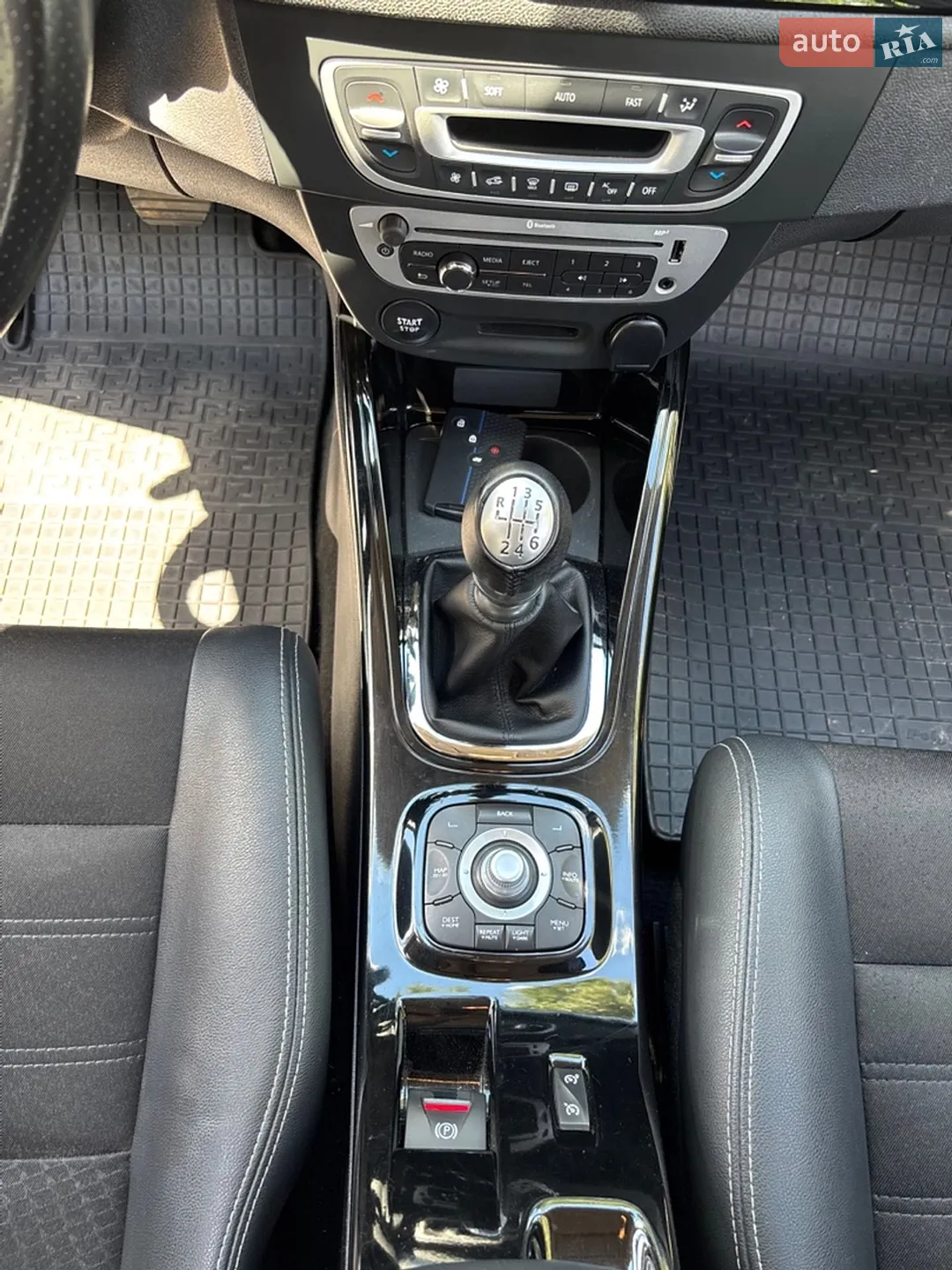 2014 Renault Megane - мініатюра 9