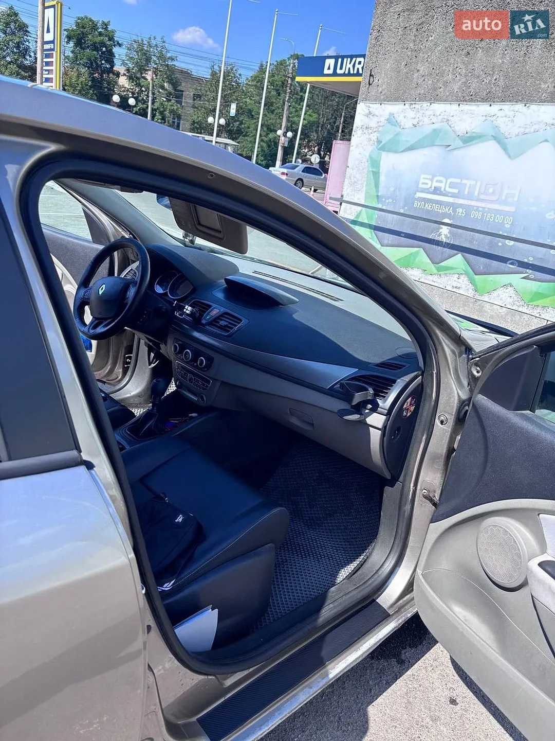 2010 Renault Megane - мініатюра 9